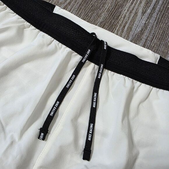 Nike Aeroswift DRI-FIT ADV 2" Lined Running Shorts L White Black FN3349-010 New - Picture 4 of 16